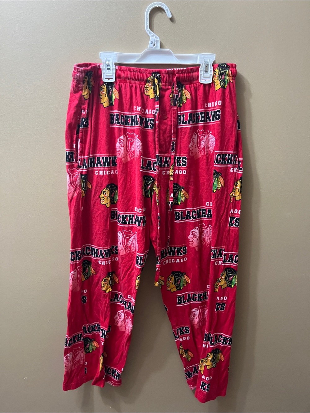 Men’s Red Medium Chicago Blackhawks Team Logo Fleece Joggers with Drawstring